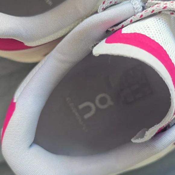 On Cloudmonster Women's Sneakers, Size 7.5, Retail $170.00 USD, Ivory/Grenadine